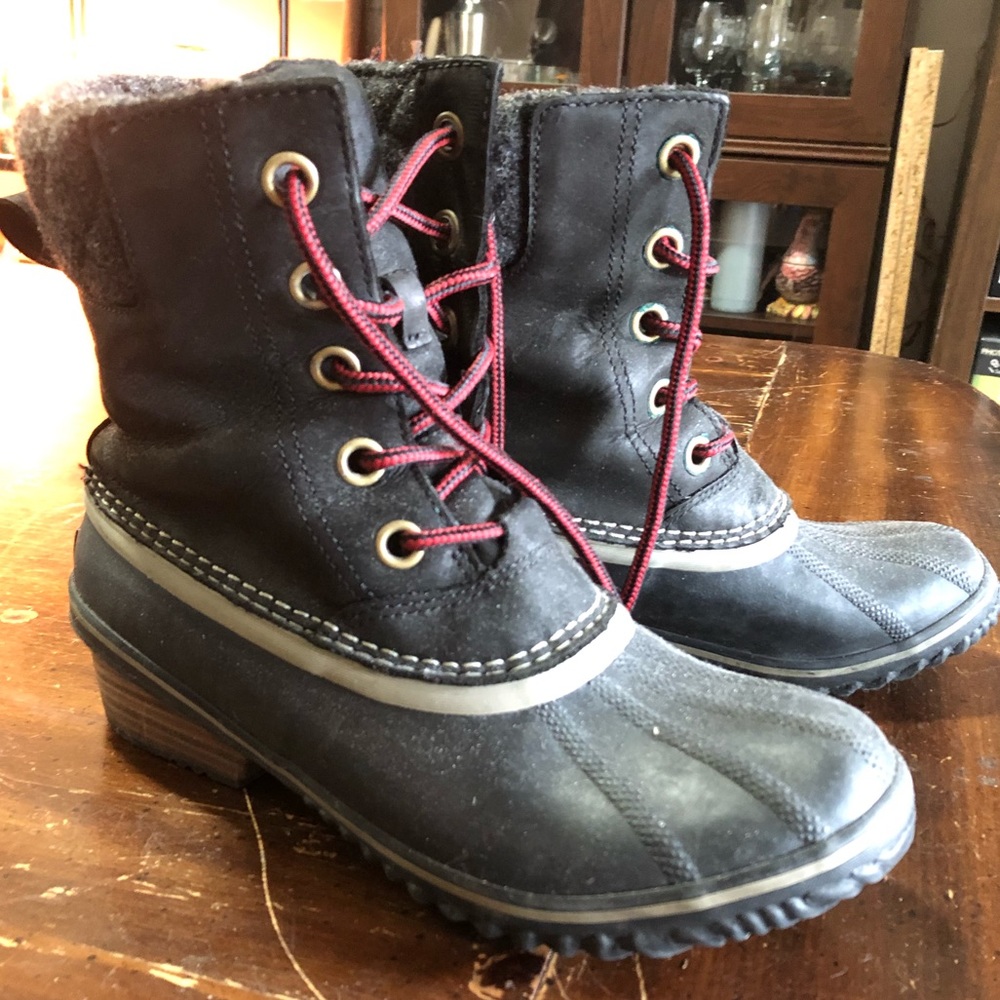 Sorel waterproof heavy duty snow boots